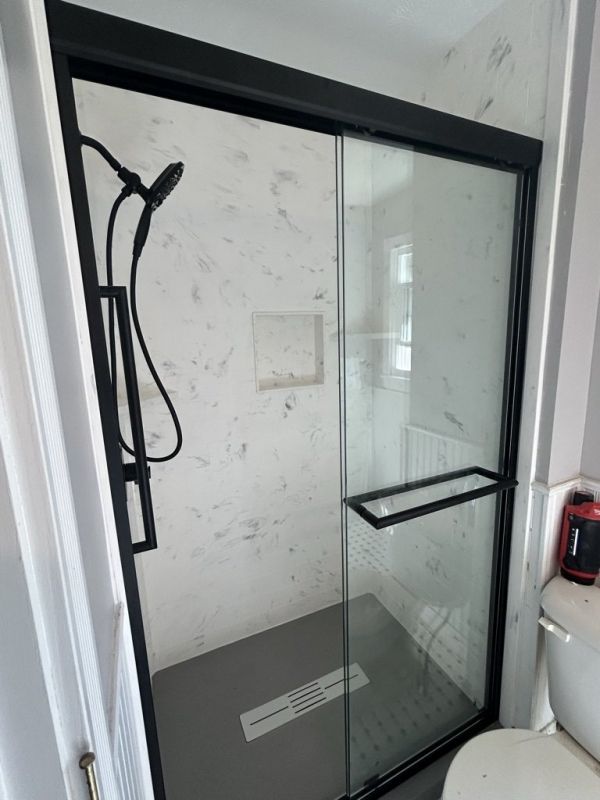 Walk-In Shower Vs. Traditional Shower: Which Is Right For Your Home?